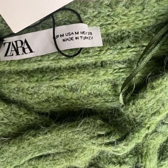 Zara Cable Knit Cropped Scarf Sweater In Green - Picture 11 of 16